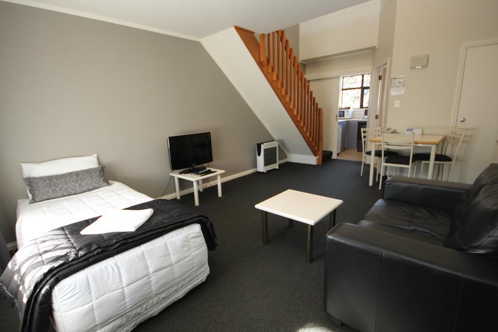 Champers Motor Inn Lower Hutt Buitenkant foto