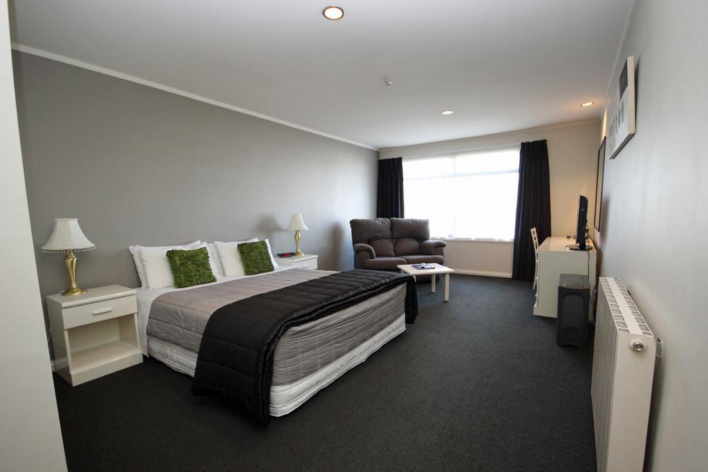 Champers Motor Inn Lower Hutt Buitenkant foto