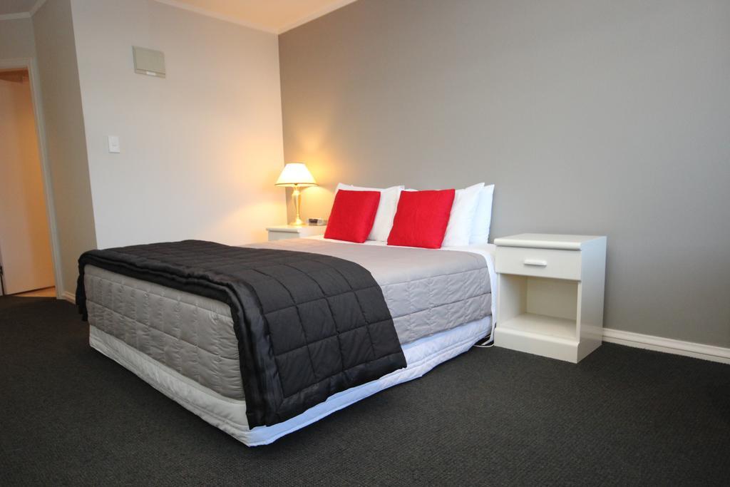 Champers Motor Inn Lower Hutt Buitenkant foto