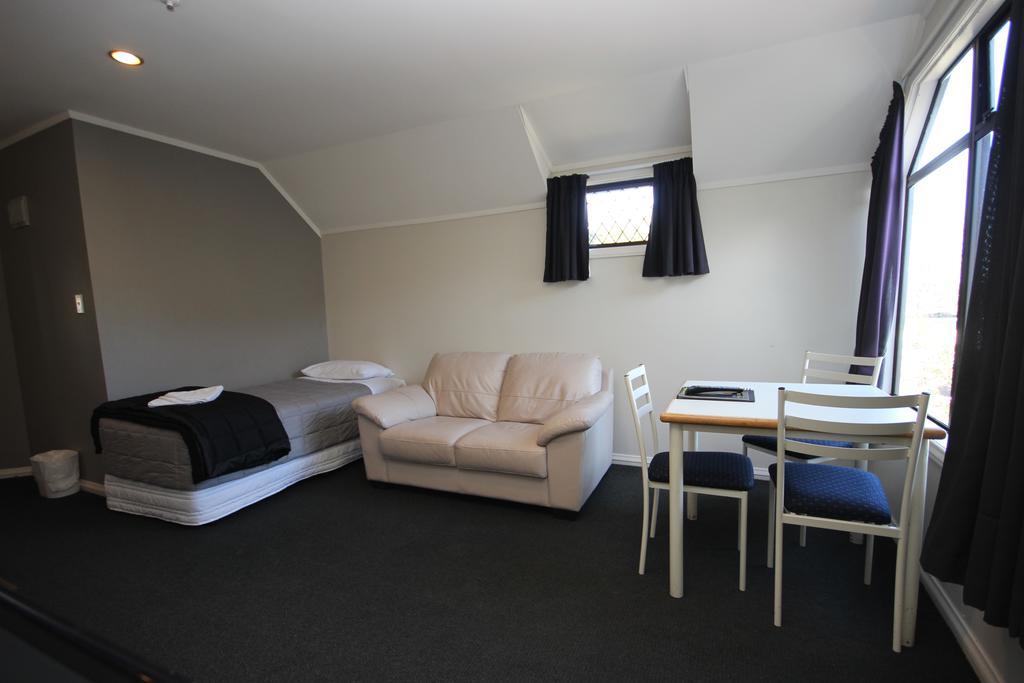 Champers Motor Inn Lower Hutt Buitenkant foto