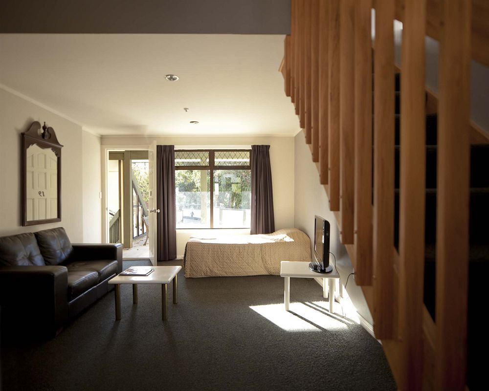 Champers Motor Inn Lower Hutt Buitenkant foto
