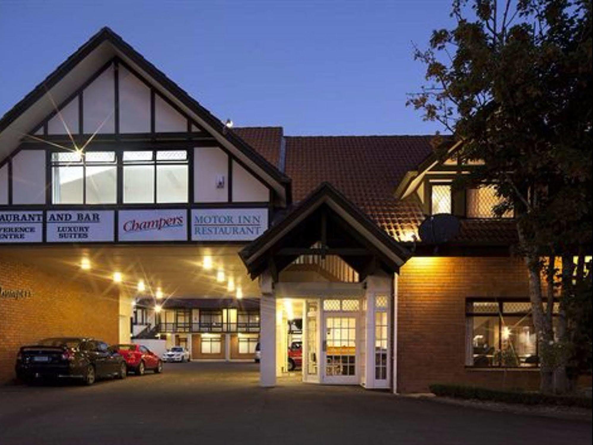 Champers Motor Inn Lower Hutt Buitenkant foto
