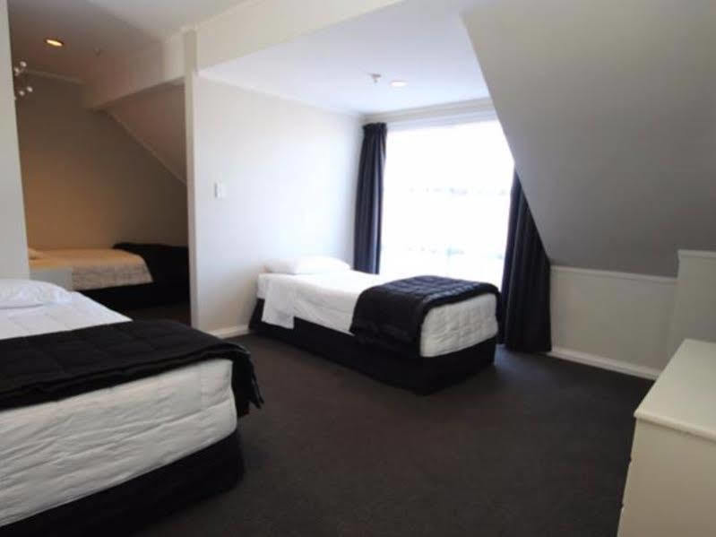 Champers Motor Inn Lower Hutt Buitenkant foto