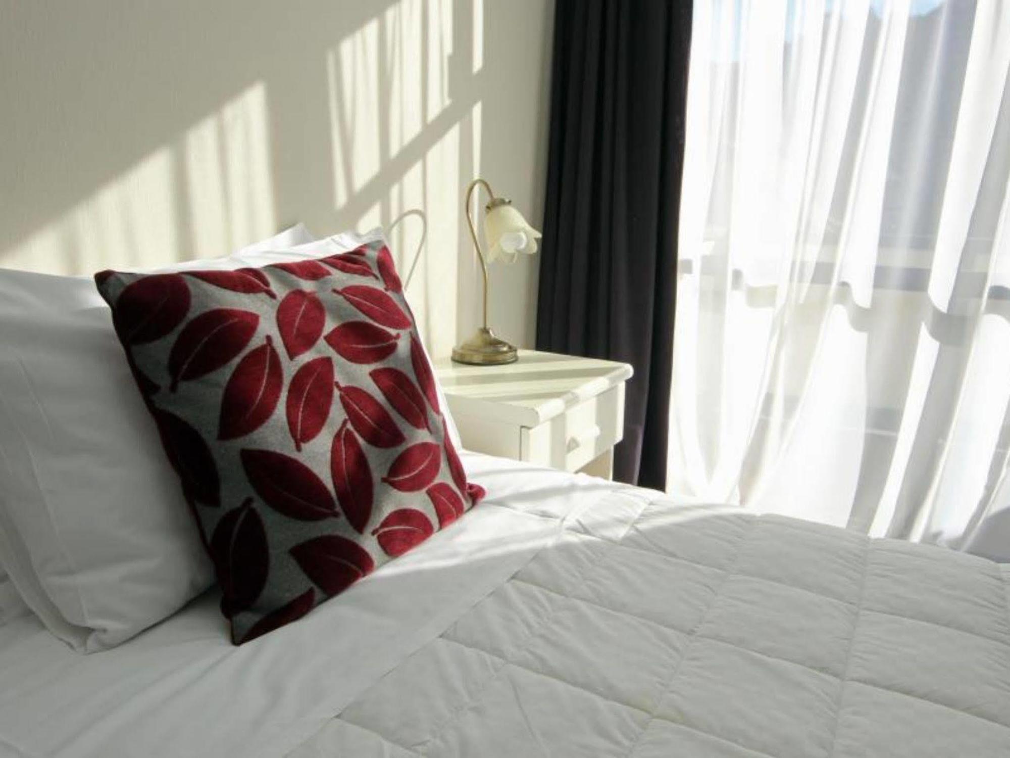 Champers Motor Inn Lower Hutt Buitenkant foto