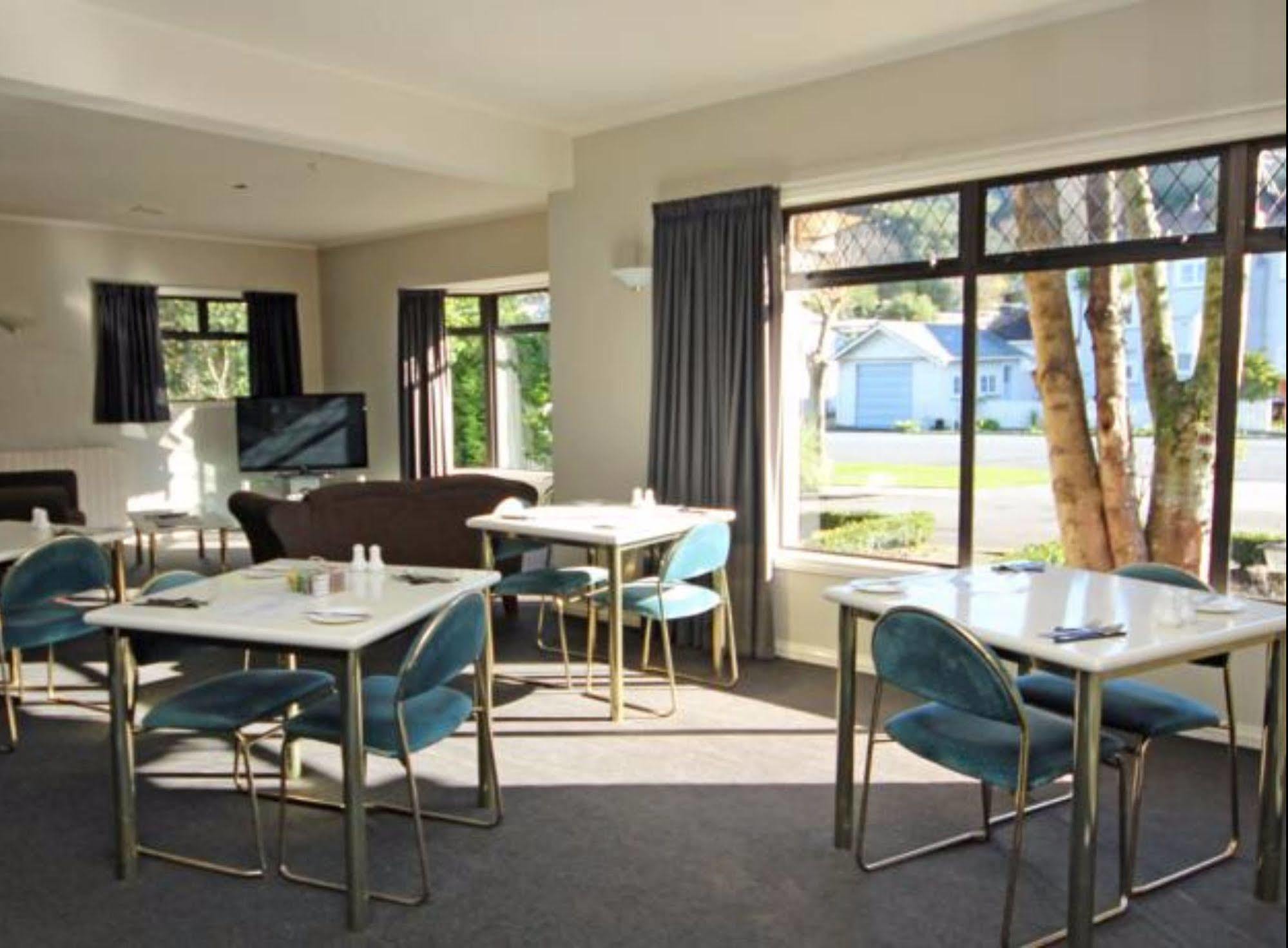 Champers Motor Inn Lower Hutt Buitenkant foto